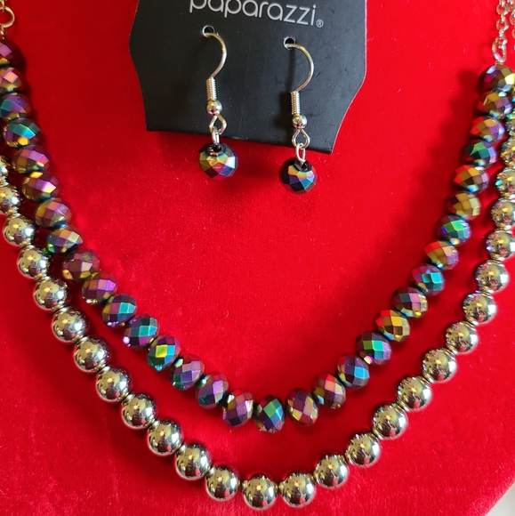 🧜‍♀️Paparazzi Oil Spill Color of the DayNecklace - Picture 3 of 7